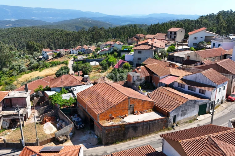 Moradia T4 para Venda em Miranda do Corvo Foto 19