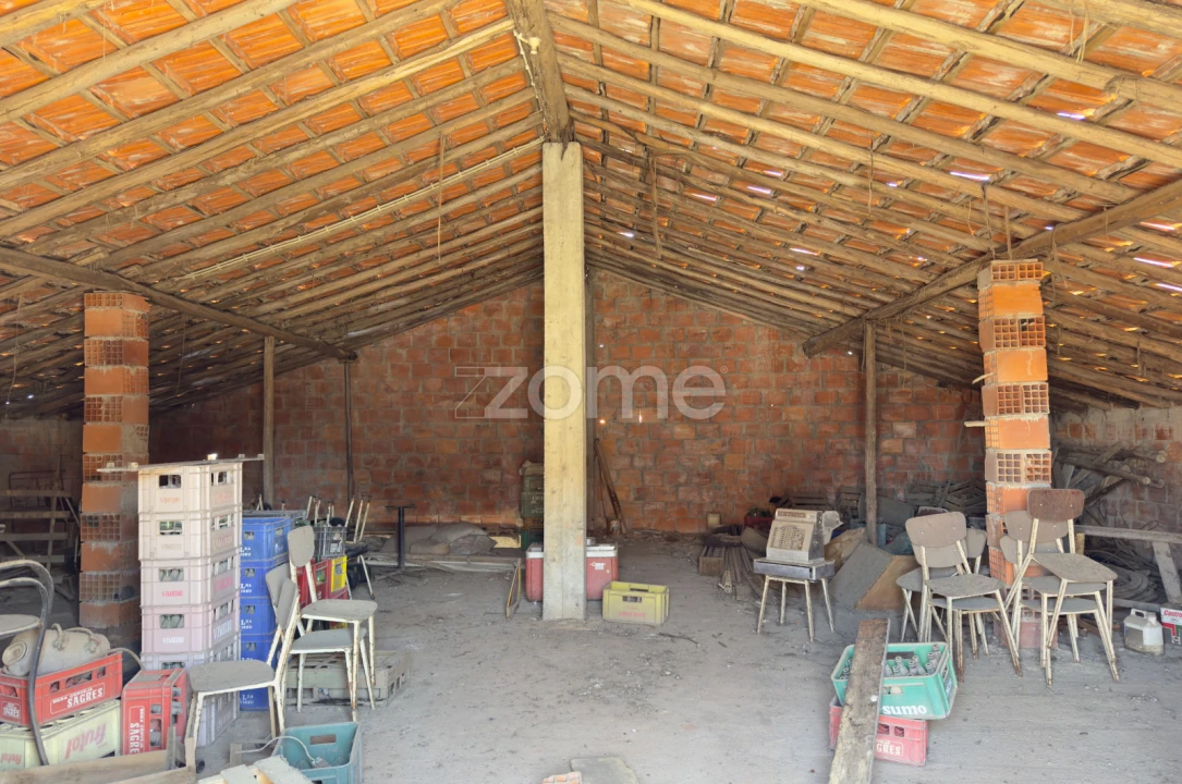 Moradia T4 para Venda em Miranda do Corvo Foto 7