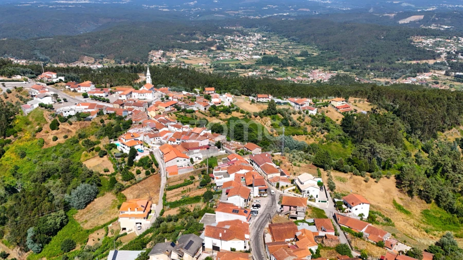 Moradia T4 para Venda em Miranda do Corvo