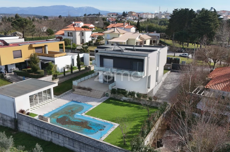 Moradia T5 para Venda em Oliveira do Hospital e São Paio de Gramaços Foto 59