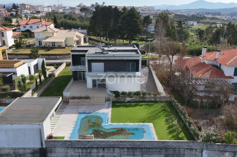 Moradia T5 para Venda em Oliveira do Hospital e São Paio de Gramaços Foto 15