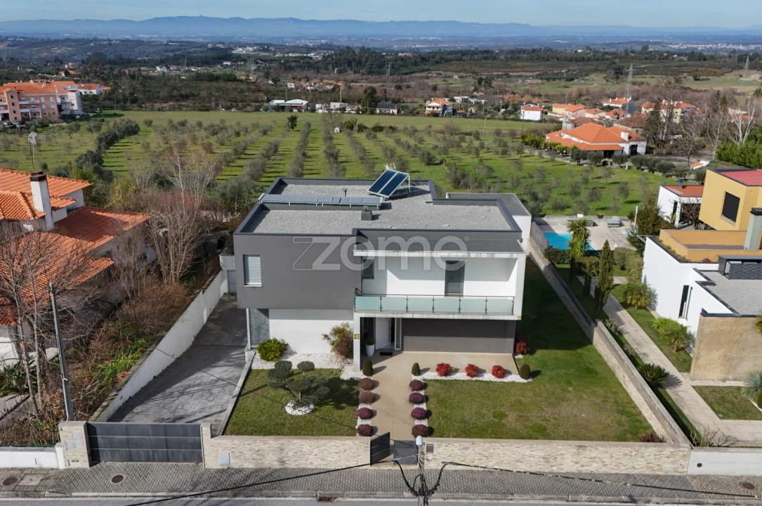 Moradia T5 para Venda em Oliveira do Hospital e São Paio de Gramaços Foto 57