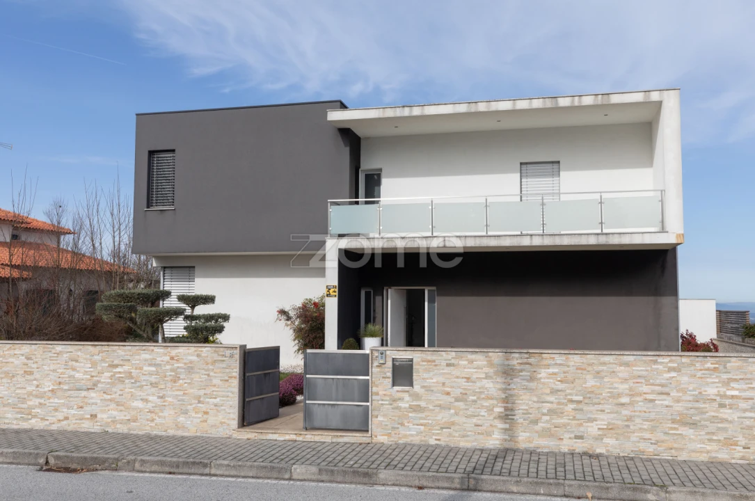 Moradia T5 para Venda em Oliveira do Hospital e São Paio de Gramaços Foto 2