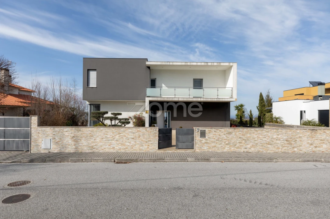 Moradia T5 para Venda em Oliveira do Hospital e São Paio de Gramaços Foto 10