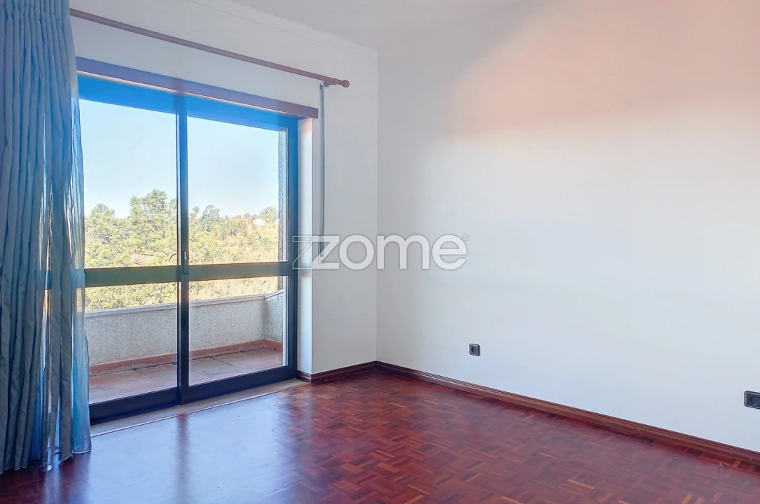 Moradia T4 para Venda em Almagreira Foto 16