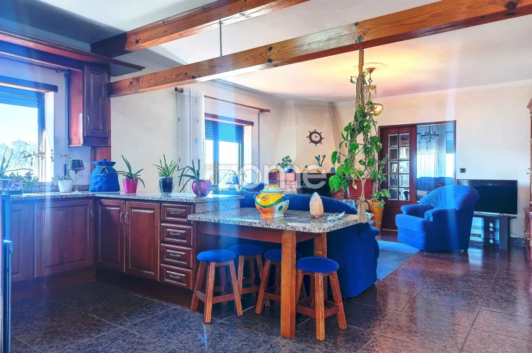 Moradia T4 para Venda em Almagreira Foto 1