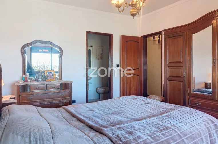 Moradia T4 para Venda em Almagreira Foto 12