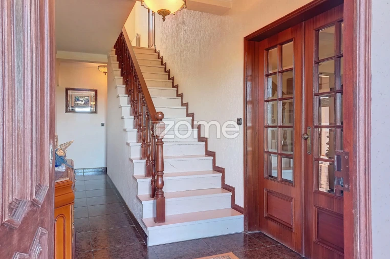 Moradia T4 para Venda em Almagreira Foto 6