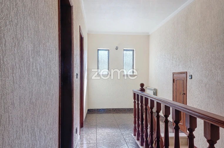 Moradia T4 para Venda em Almagreira Foto 13