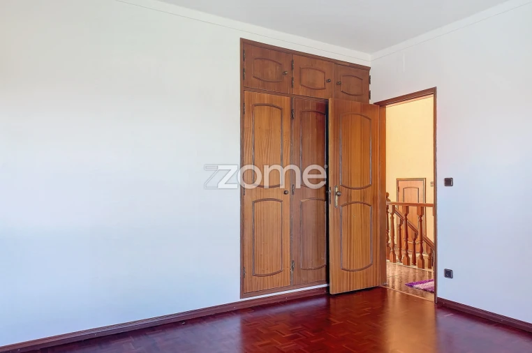 Moradia T4 para Venda em Almagreira Foto 15