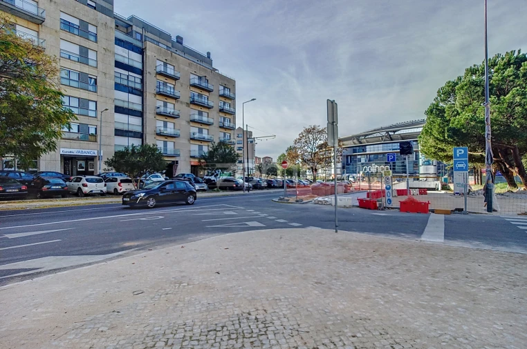 Negócio para Venda em Santo Antonio dos Olivais Foto 6