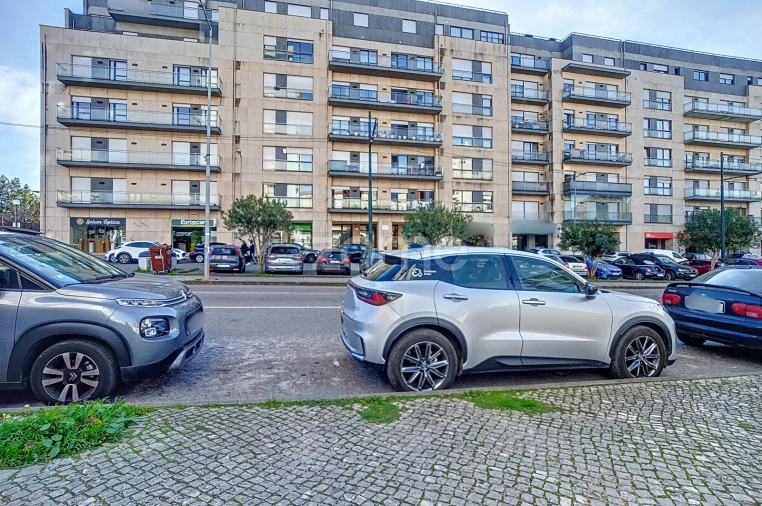Negócio para Venda em Santo Antonio dos Olivais Foto 4