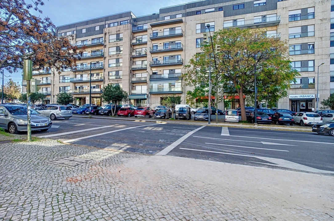 Negócio para Venda em Santo Antonio dos Olivais Foto 1