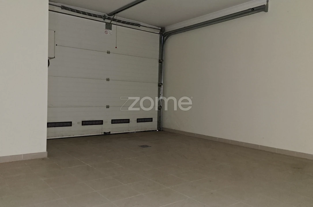 Moradia T5 para Venda em Repeses e São Salvador Foto 28