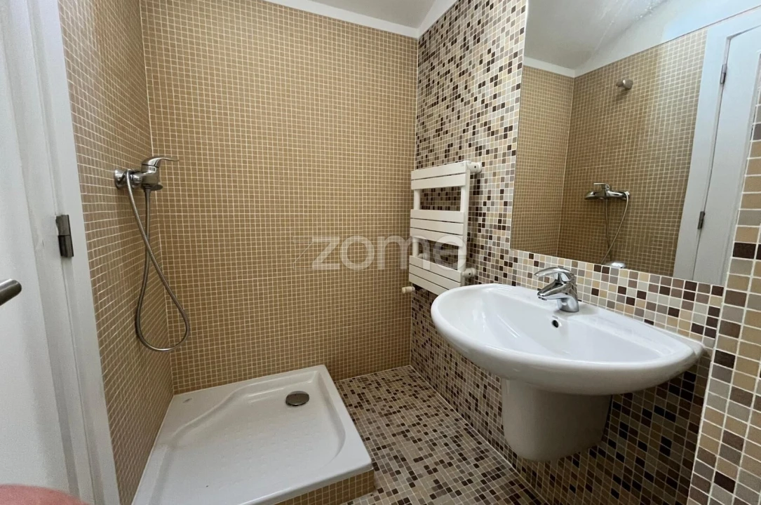 Moradia T5 para Venda em Repeses e São Salvador Foto 21