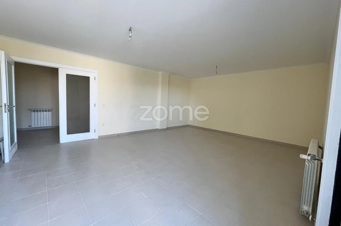 Moradia T5 para Venda em Repeses e São Salvador Foto 48