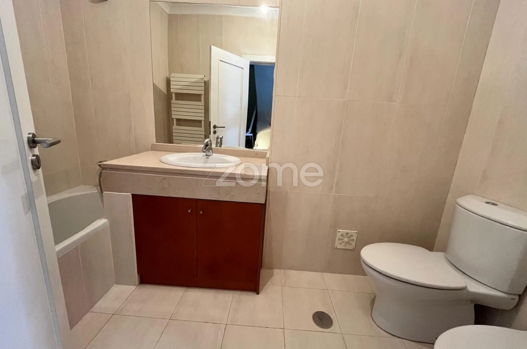 Moradia T5 para Venda em Repeses e São Salvador Foto 30