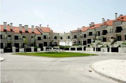Moradia T5 para Venda em Repeses e São Salvador
