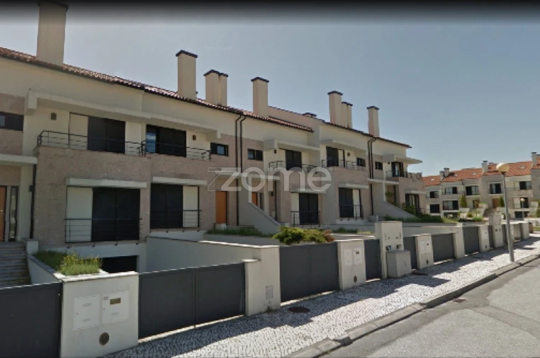 Moradia T5 para Venda em Repeses e São Salvador Foto 2