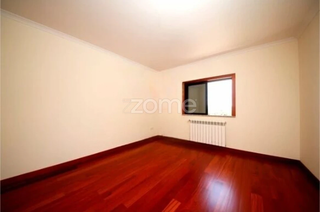 Moradia T5 para Venda em Repeses e São Salvador Foto 11