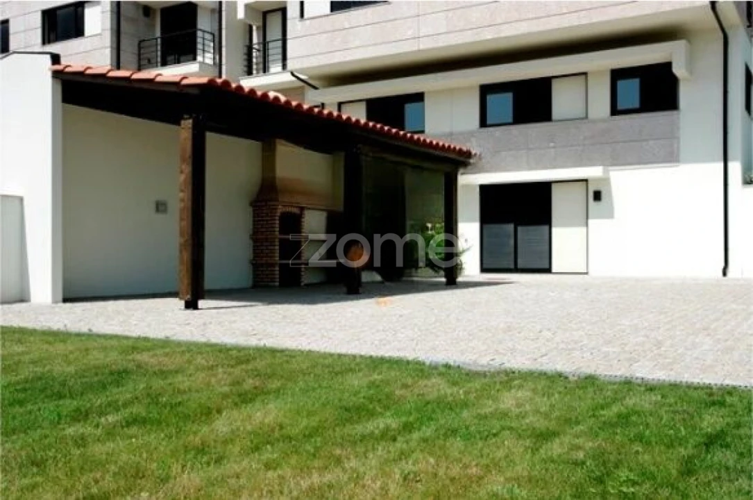 Moradia T5 para Venda em Repeses e São Salvador Foto 23