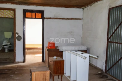 Moradia T4 para Venda em Vila Cã