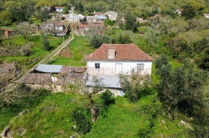 Moradia T4 para Venda em Vila Cã