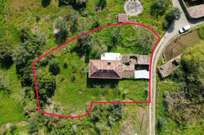 Moradia T4 para Venda em Vila Cã