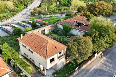 Moradia T4 para Venda em Campanhã