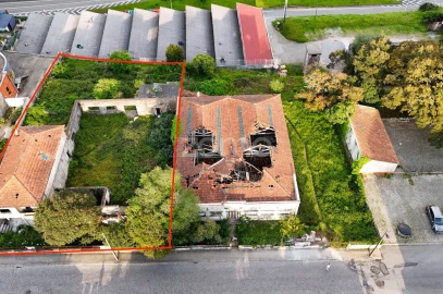 Moradia T4 para Venda em Campanhã