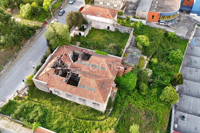 Moradia T4 para Venda em Campanhã Foto 4