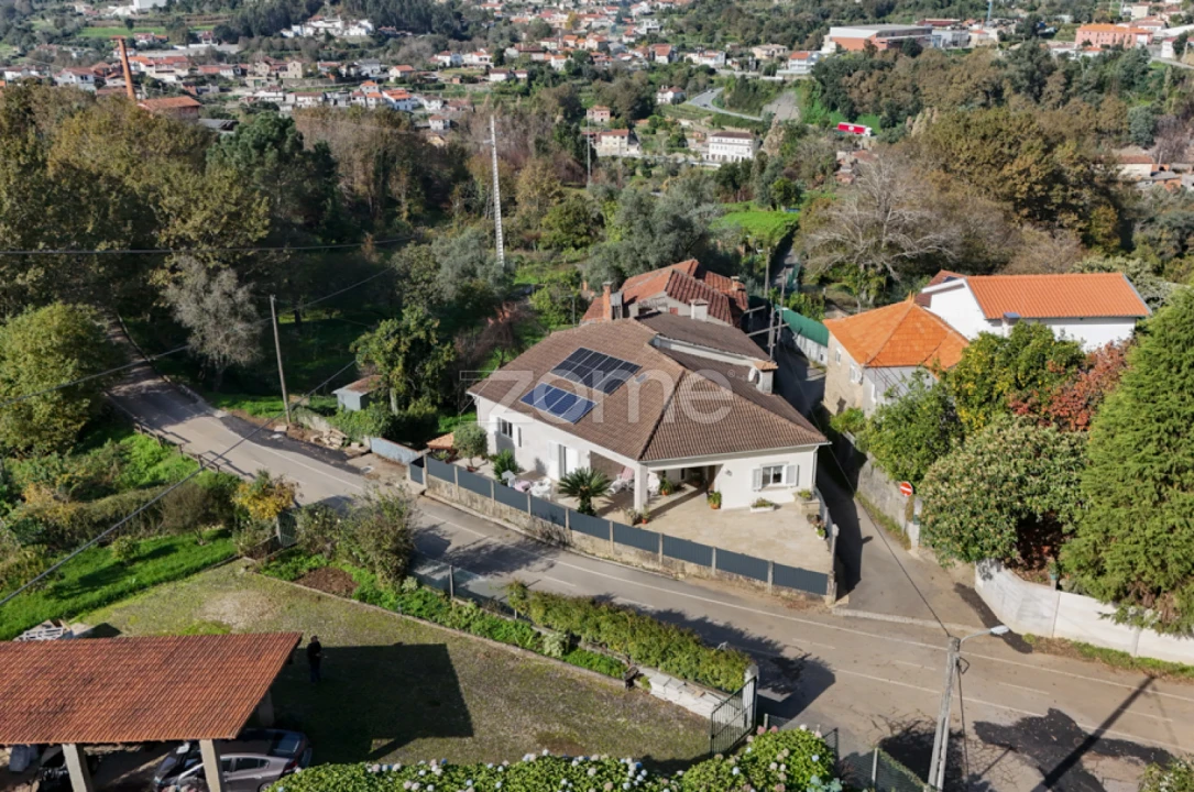 Moradia T6 para Venda em Cedrim e Paradela Foto 40