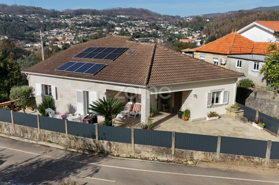 Moradia T6 para Venda em Cedrim e Paradela Foto 2