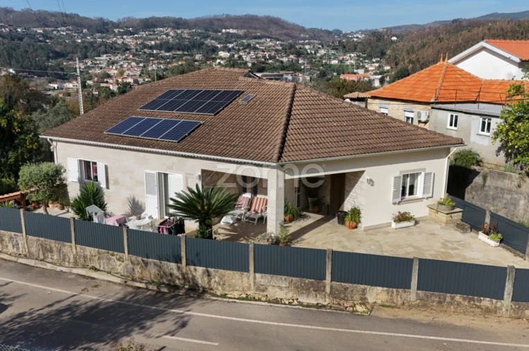 Moradia T6 para Venda em Cedrim e Paradela Foto 2