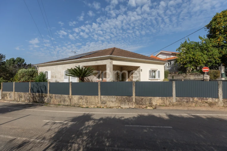 Moradia T6 para Venda em Cedrim e Paradela Foto 3