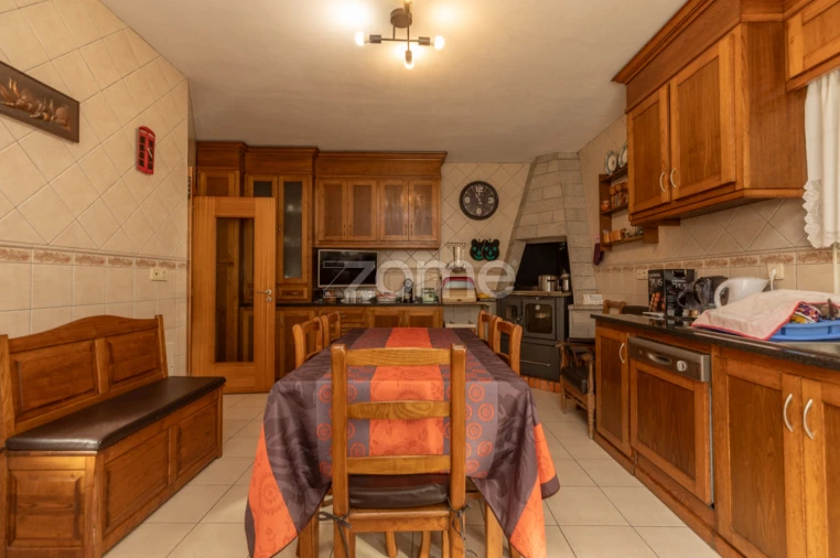 Moradia T6 para Venda em Cedrim e Paradela Foto 9