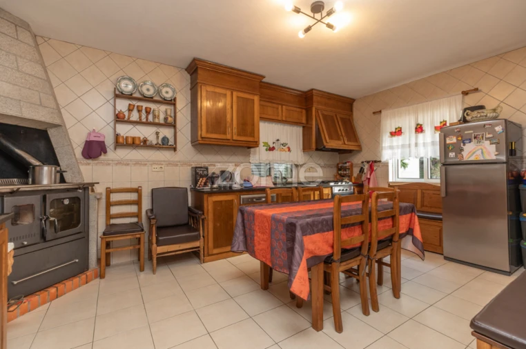 Moradia T6 para Venda em Cedrim e Paradela Foto 11