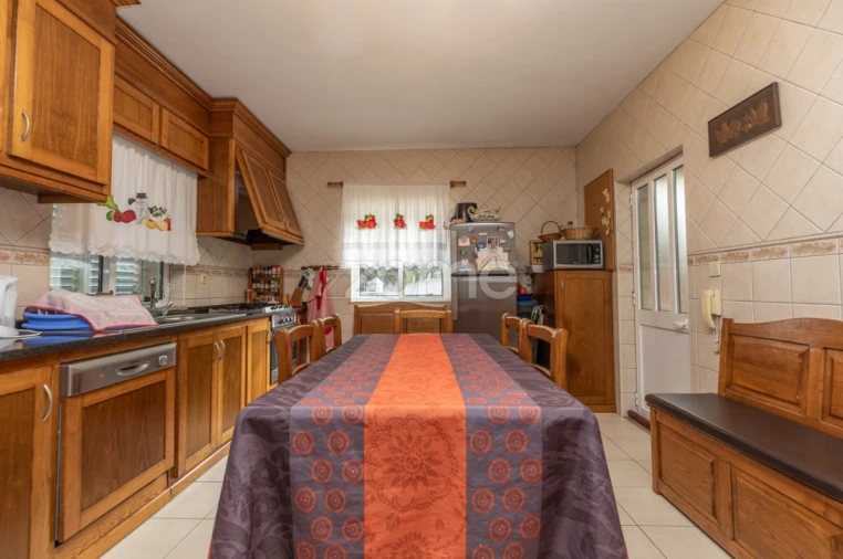 Moradia T6 para Venda em Cedrim e Paradela Foto 12