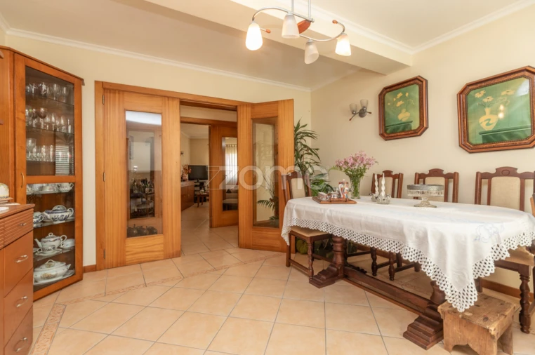 Moradia T6 para Venda em Cedrim e Paradela Foto 17