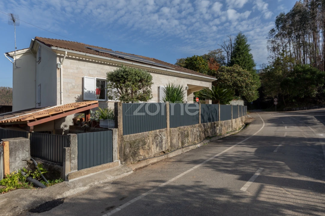 Moradia T6 para Venda em Cedrim e Paradela Foto 5