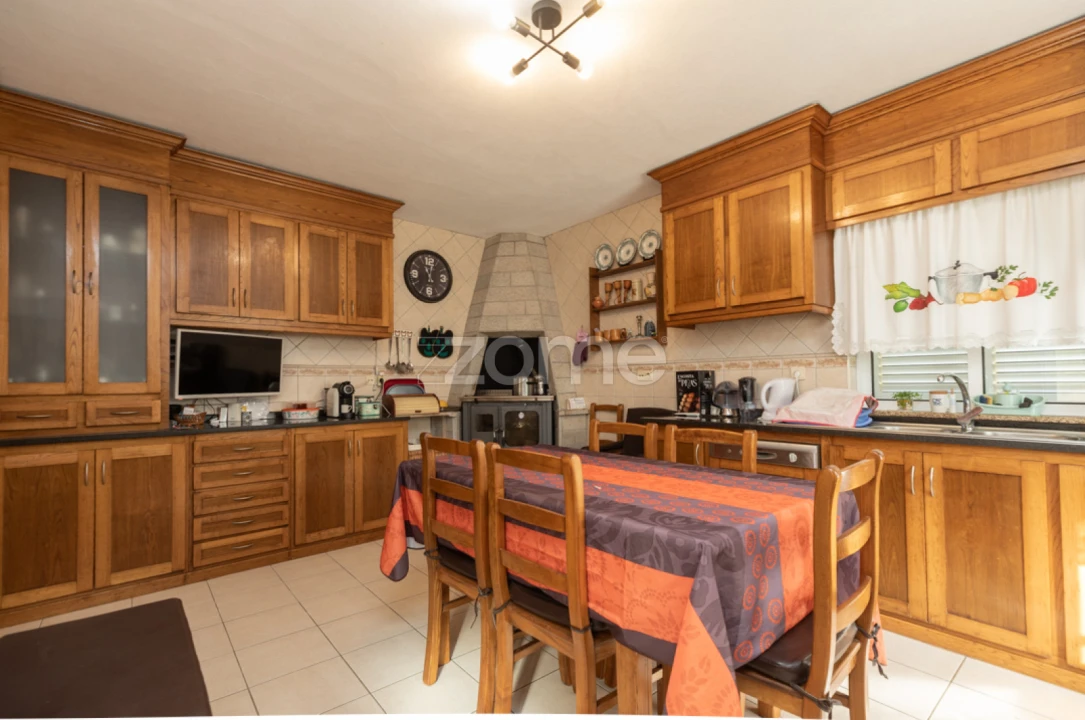 Moradia T6 para Venda em Cedrim e Paradela Foto 1