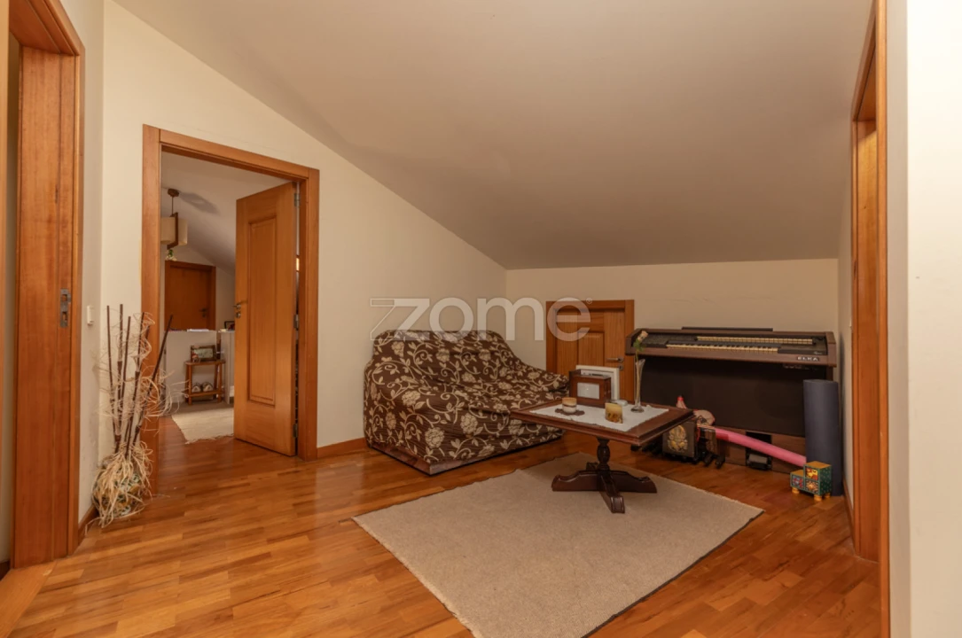 Moradia T6 para Venda em Cedrim e Paradela Foto 24