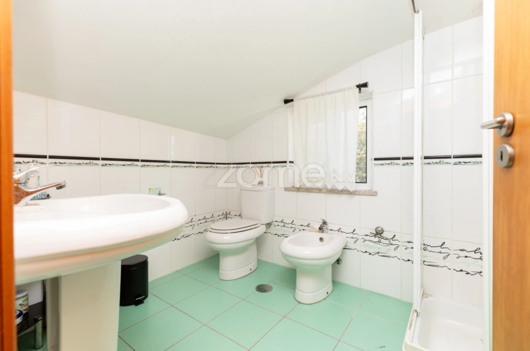 Moradia T6 para Venda em Cedrim e Paradela Foto 27