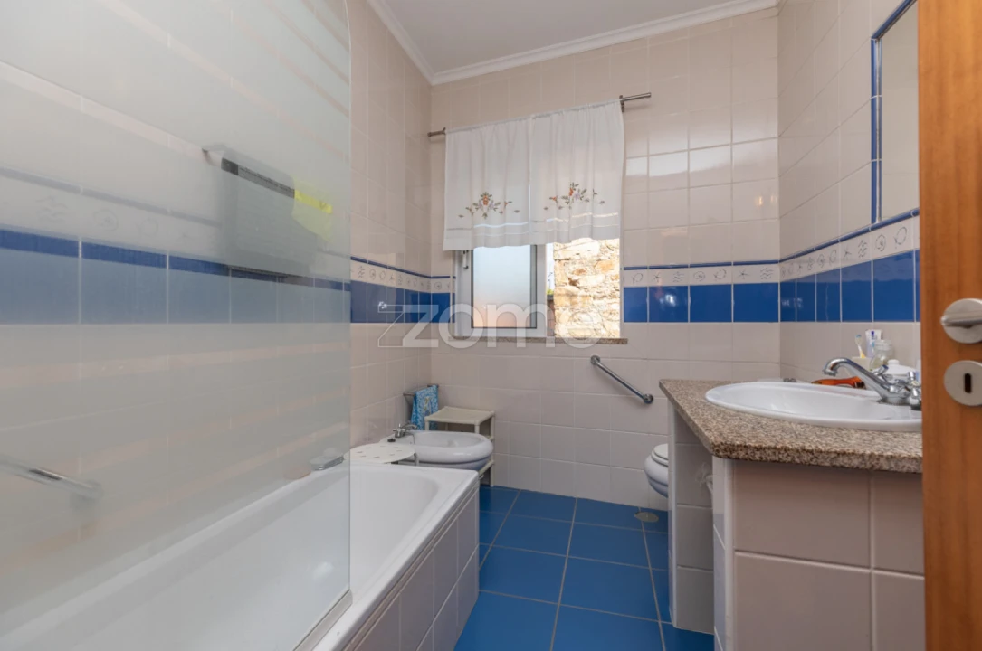 Moradia T6 para Venda em Cedrim e Paradela Foto 35