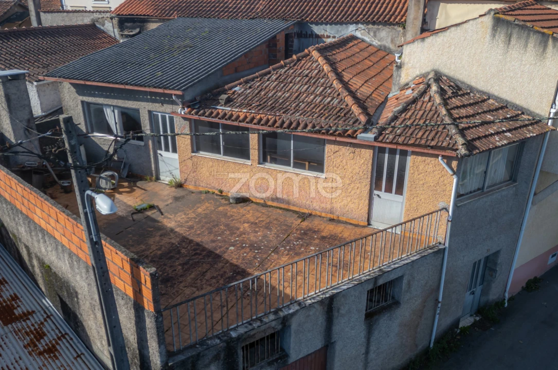 Moradia T4 para Venda em Lorvão Foto 8