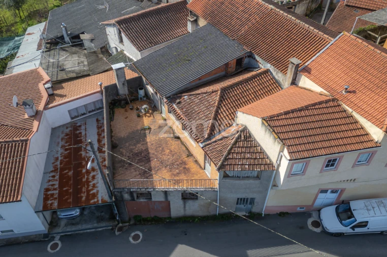 Moradia T4 para Venda em Lorvão Foto 10