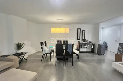 Apartamento T3 para Venda em Oeiras e São Julião da Barra, Paço de Arcos e Caxias