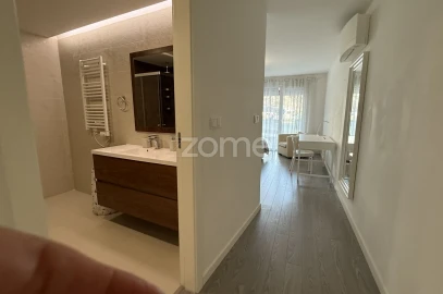 Apartamento T3 para Venda em Oeiras e São Julião da Barra, Paço de Arcos e Caxias