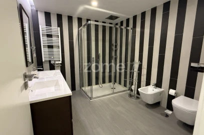 Apartamento T3 para Venda em Oeiras e São Julião da Barra, Paço de Arcos e Caxias
