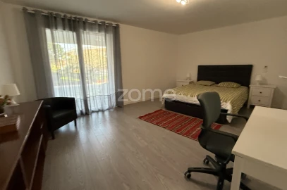 Apartamento T3 para Venda em Oeiras e São Julião da Barra, Paço de Arcos e Caxias